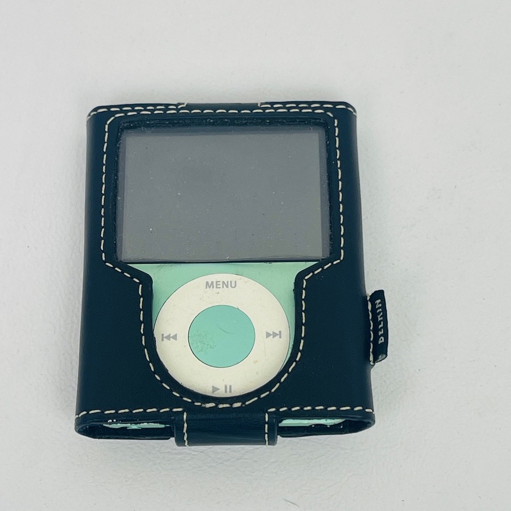 iPod Nano 3rd Gen 8GB Green Digital Media Player Case Untested For Parts